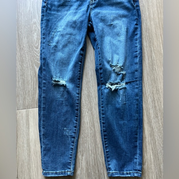 Judy Blue Relaxed Fit Jeans Size 30 Mid Rise Distressed - Picture 2 of 7